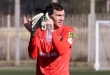 Вратарь Евгений Абрамович