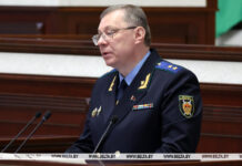 Генпрокурор: в Беларуси кардинально изменят подходы к работе с неблагополучными семьями