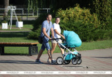 Соцопрос: более 70% белорусской молодежи отмечают высокую ценность семьи