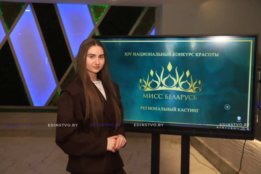 Анна Судникова