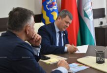 Юрий Селиверстов посетил Борисов. О чем говорил министр финансов с борисовчанами и руководством города?