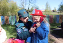 С огнем не шутят! Как спасатели МЧС рассказали детям о безопасности