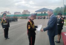 В день последнего звонка в Борисовском кадетском училище Минской области появилась новая традиция
