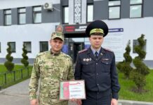 В Борисове наградили мужчину, который помог задержать пьяного водителя