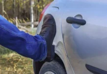 В Борисове пьяный мужчина повредил три автомобиля. Возбуждено уголовное дело