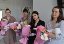 В Борисовском роддоме чествовали мам, чьи детки появились на свет в День Независимости