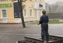 В Барановичах с экспозиции «уплыла» скульптура