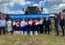 Каждый день – по тысячнику. Сегодня – пять. На Борисовщине продолжают чествовать передовиков жатвы