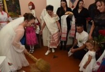 «Жар-птица» и пятаки: интересная свадебная традиция в Пересадах