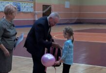 Какой сюрприз к учебному году подготовили представители Борисовского завода медпрепаратов воспитанникам приюта