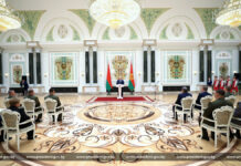 Президент Беларуси вручил государственные награды заслуженным представителям различных сфер