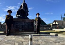 Капсулу с землей, собранной у мемориала на кладбище по ул. Заслонова в Борисове, отвезут в Осиповичи. Узнали подробности