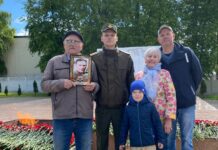 Четыре поколения семьи Волковых гордятся своим героическим предком