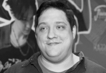 Звезда сериала «Полицейский с Рублевки» Роман Попов умер в возрасте 40 лет