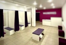 В Борисове работница точки выдачи маркетплейса заказала товары и оплатила их с карточки напарницы