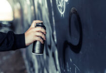 Граффити с рекламой наркотиков. Какая ответственность грозит «трафаретчикам»