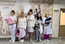 Лидер Борисовской районной организации РОО «Белая Русь» посетила роддом и поздравила мамочек с Днем матери