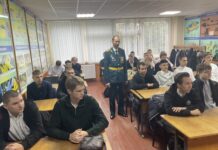 Будущие военные водители завершили обучение по управлению грузовым автотранспортом