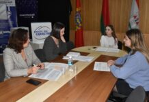 Как понять, что подростку нужна помощь? Узнали на диалоговой площадке в редакции газеты «Адзінства»