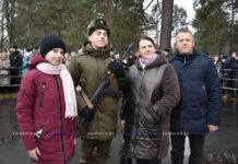 Рядовой Даниил Черноокий убежден, что армия творчеству – не помеха