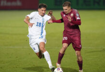 Главная футбольная команда страны разошлась миром с крепким соперником