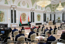 Александр Лукашенко вручил государственные награды передовикам агропромышленного комплекса