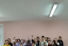 Урок безопасности и новогоднее чудо: представители ОСВОД посетили ТЦСОН Борисовского района