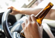 Повторно управлял транспортным средством в состоянии алкогольного опьянения. Прокуратура Борисовского района поддержала гособвинение в суде