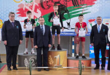 У борисовских штангистов — золото и серебро национального старта