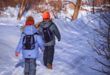 При каких условиях зимой ребенка лучше не отправлять в школу