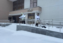 Уборка снега в Борисове продолжается