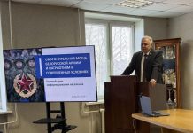 Депутат Александр Шипуло обсудил оборонительную мощь армии и патриотизм на встречах с трудовыми коллективами в Борисове