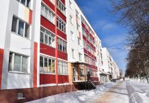 Почему днем работало уличное освещение на пятиэтажке по Чапаева в Борисове