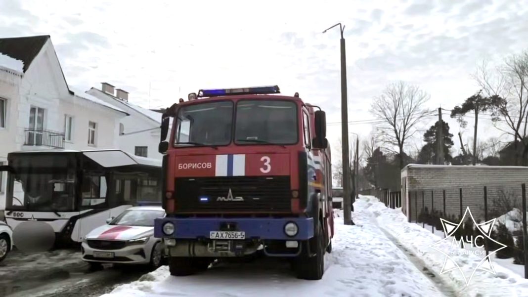 Спасатели работали по сообщению об инциденте на проспекте Революции в Борисове.