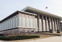 Президент поздравил работников бытового обслуживания населения и жилищно-коммунального хозяйства