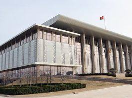 Президент поздравил работников бытового обслуживания населения и жилищно-коммунального хозяйства