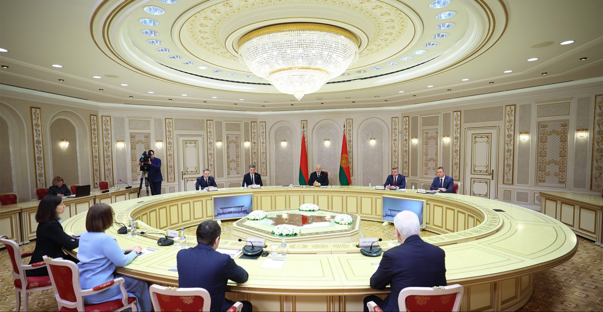 Президент встретился с губернатором Мурманской области России Андреем Чибисом