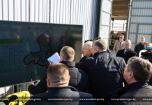 Вторым пунктом маршрута Главы государства в ходе рабочей поездки в Дрибинский район стал МТК ОАО «Трилесино-агро»