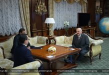 Встреча Президента с Чрезвычайным и Полномочным Послом Казахстана в Беларуси Тимуром Жаксылыковым