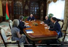 Переговоры с американской делегацией во главе со спецпосланником США Джоном Коулом Переговоры с американской делегацией во главе со спецпосланником США Джоном Коулом