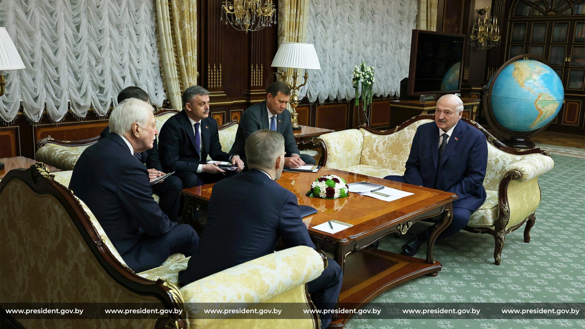 Президент встретился с губернатором Чукотского автономного округа Владиславом Кузнецовым