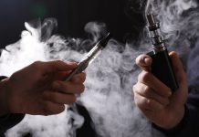 В Борисове задержан молодой человек с крупной партией никотиносодержащих жидкостей для продажи