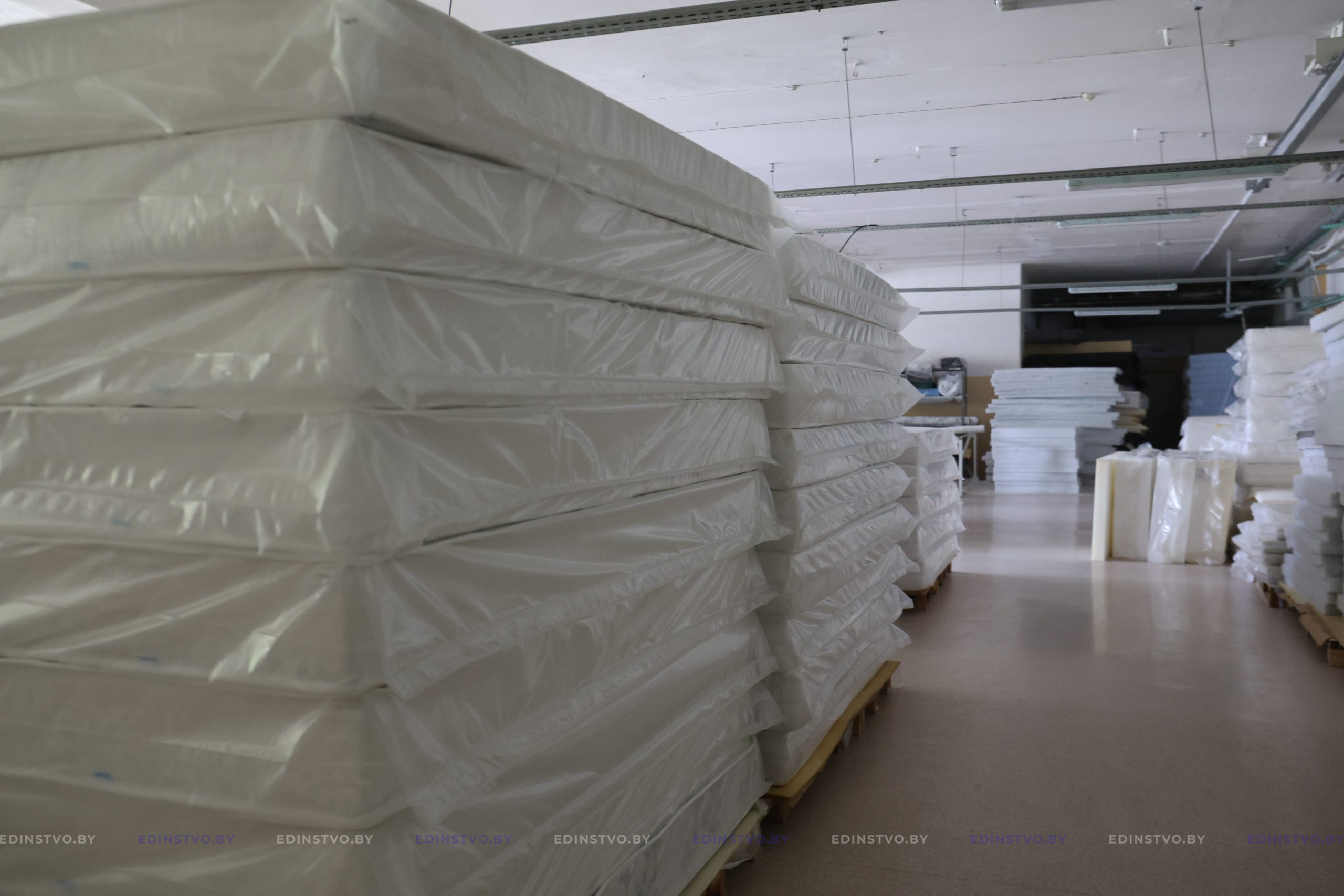 Могут ли инвалиды иметь возможность трудиться наравне со здоровыми людьми? На примере борисовского предприятия разрушаем стереотип, что это невозможно