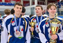 Хоккей: «Уникум» — с бронзой национального старта