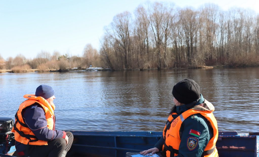 Весна и опасный лед: меры безопасности для рыбаков