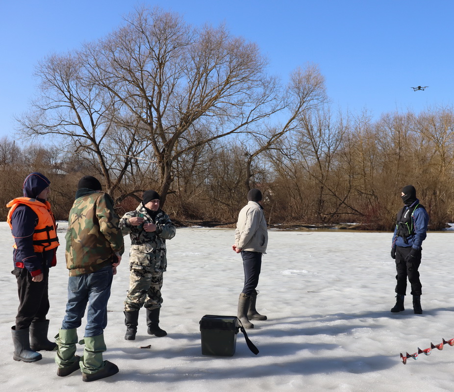 Весна и опасный лед: меры безопасности для рыбаков