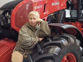 Автобус, путешествие и любовь к Родине: история педагога из Борисова