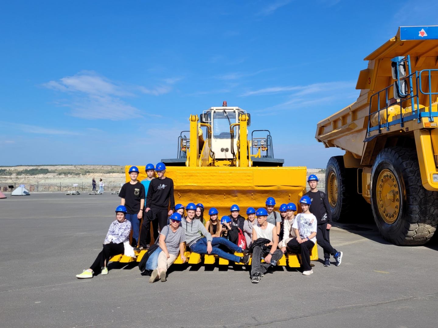 Автобус, путешествие и любовь к Родине: история педагога из Борисова