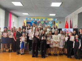 Музыка, объединяющая сердца, или Как прошел первый гимназический конкурс патриотической песни в Лошницкой гимназии