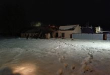 Вчера поздно вечером в службу МЧС поступило сообщение о загорании на территории предприятия по улице Вокзальной.